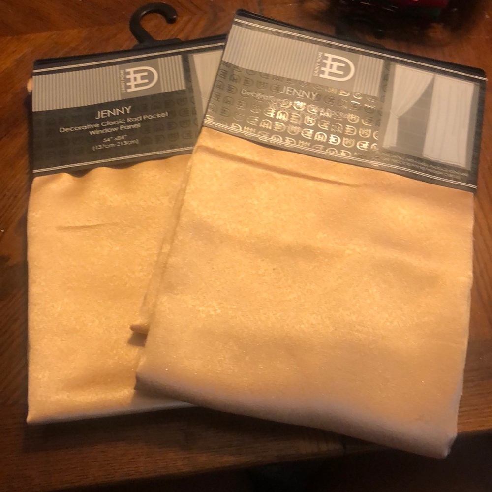 Dainty Home Gold Decorative Classic Rod Pocket